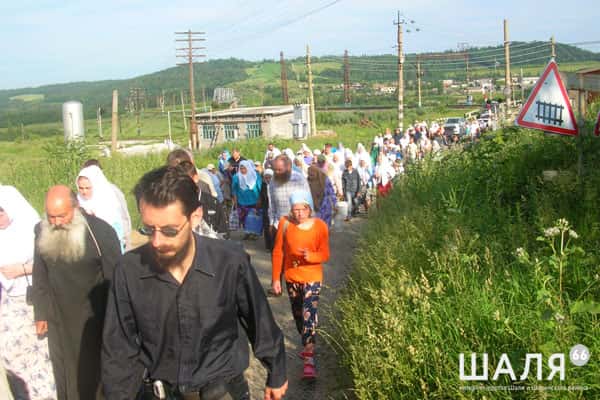 25 километров - к могиле святых