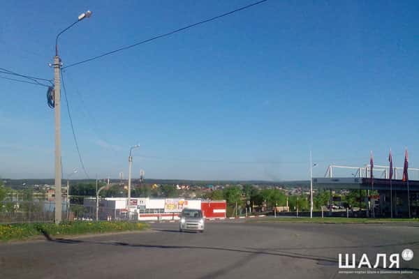 В Первоуральске автомобиль сбил женщину с ребенком