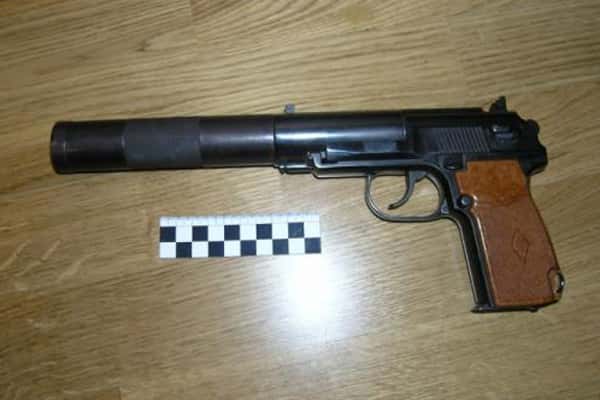 Оружейный барон по-уральски: в Первоуральске адвокат и его сын торговали смертью