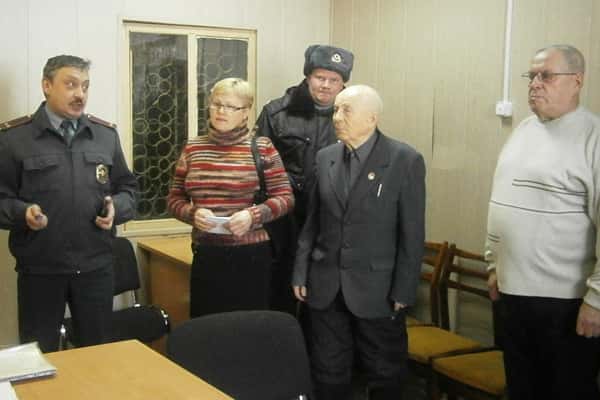 Члены Общественного совета при ММО МВД России «Шалинский» посетили изолятор временного содержания