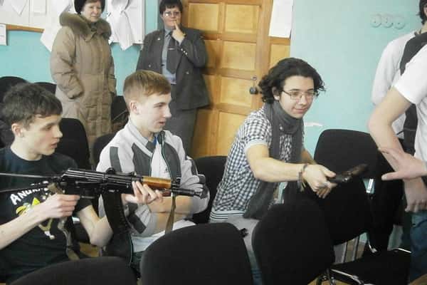 Школьники пришли на урок в полицию