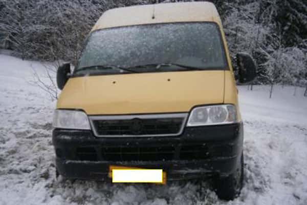 Трое из десяти пассажиров пострадали в аварии автобуса на трассе Первоуральск – Шаля