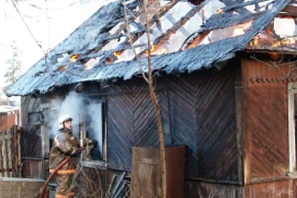 Сегодня в Шале в пожаре пострадал человек