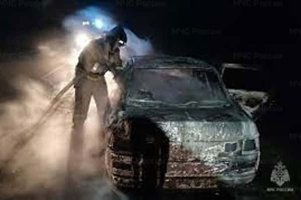 Ночью в Шале сгорела иномарка