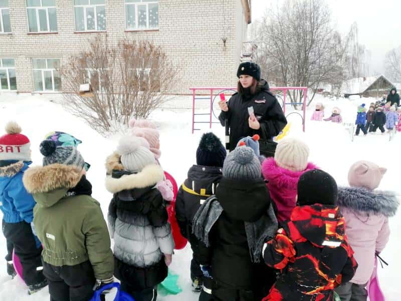 В Шале прошла пешеходная экскурсия для дошкольников