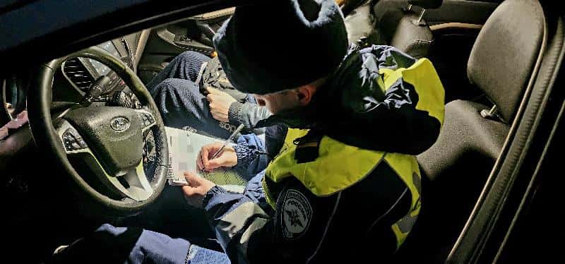 Штраф 3000 рублей: ГИБДД выявила нарушителей правил перевозки детей в Шалинском районе