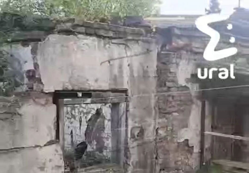 Разруха и сырость: персонал Шалинской больницы бьет тревогу из-за прачечной | В Шале сотрудники больницы пожаловались на ужасные условия в прачечной