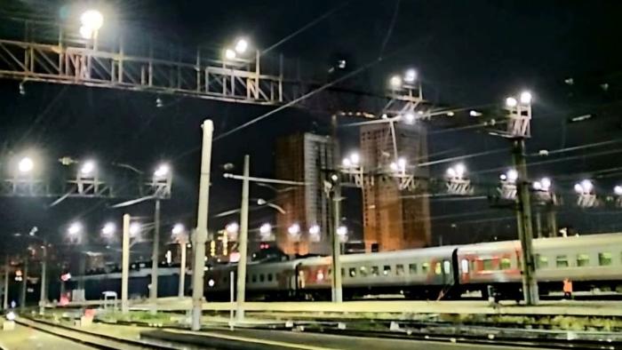 СвЖД обновляет освещение на станциях: новые LED-светильники появились в Шале | На станции Шаля установили современные светодиодные светильники СвЖД обновляет освещение на станциях: новые LED-светильники появились в Шале | На станции Шаля установили современные светодиодные светильники