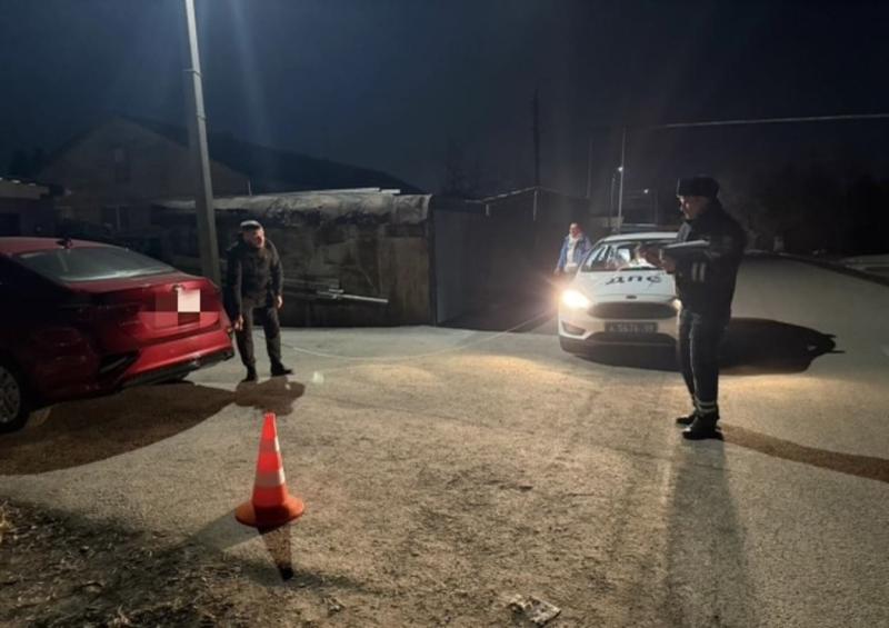 ДТП с восьмилетним пешеходом на Урале — водитель не заметила ребёнка при повороте во двор | Водитель сбила восьмилетнего мальчика в Свердловской области