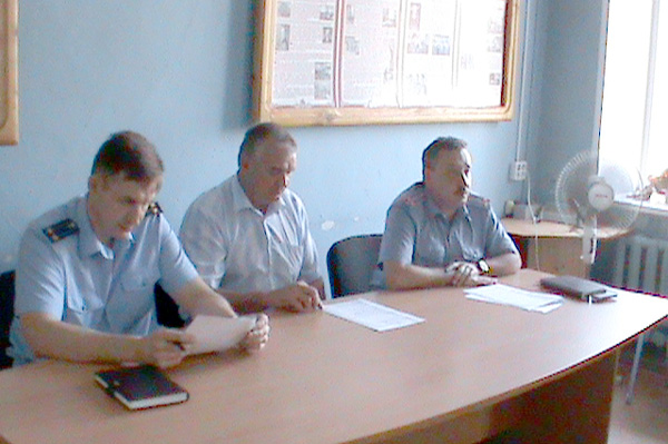 Шалинская полиция борется с терроризмом и наводит общественный порядок Шалинская полиция борется с терроризмом и наводит общественный порядок