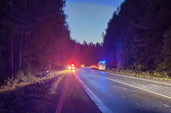 На автодороге "Первоуральск - Шаля" столкнулись автомашины ВАЗ и Лада. Есть пострадавший